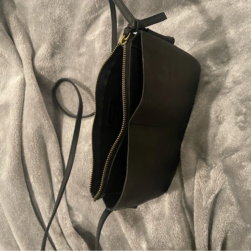 Madewell Black Crossbody Leather Shoulder Bag - Picture 2 of 4